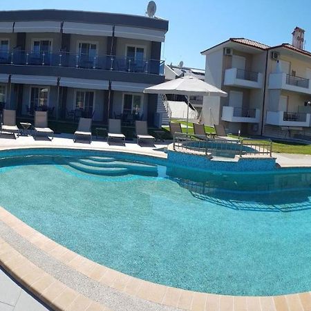 Finikas Garden Beach Resort Nikiti Extérieur photo