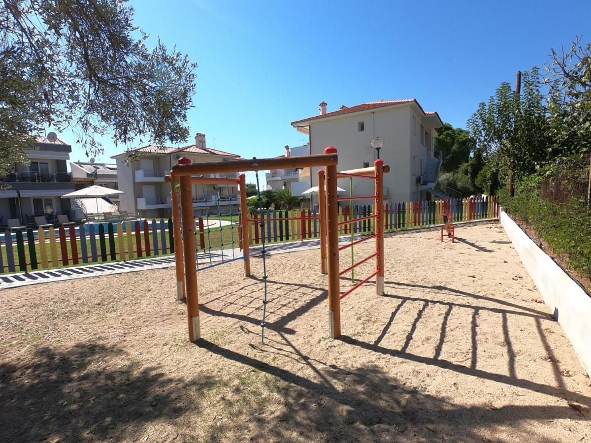 Finikas Garden Beach Resort Nikiti Extérieur photo