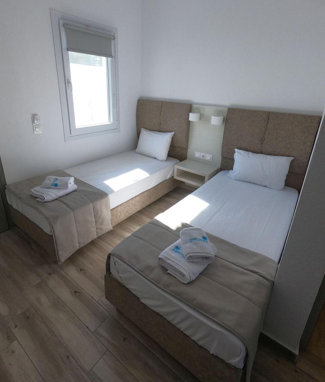 Finikas Garden Beach Resort Nikiti Extérieur photo