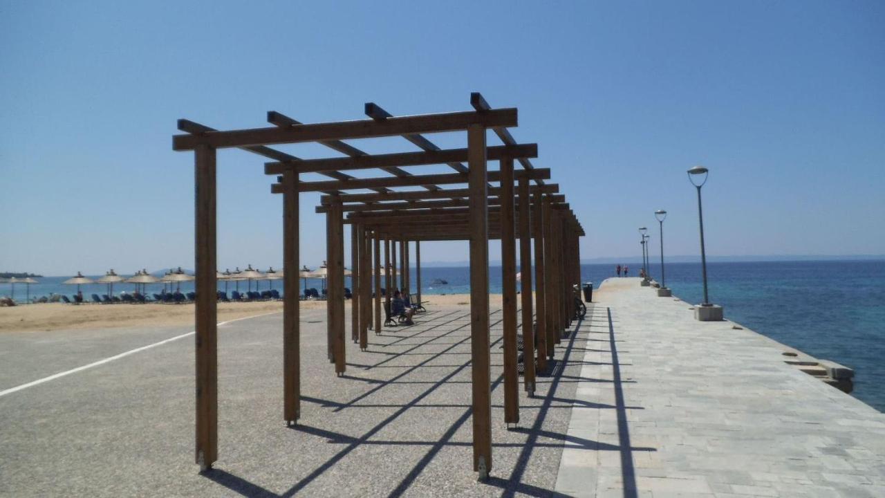 Finikas Garden Beach Resort Nikiti Extérieur photo