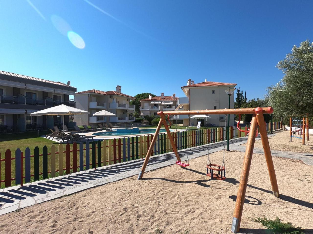 Finikas Garden Beach Resort Nikiti Extérieur photo