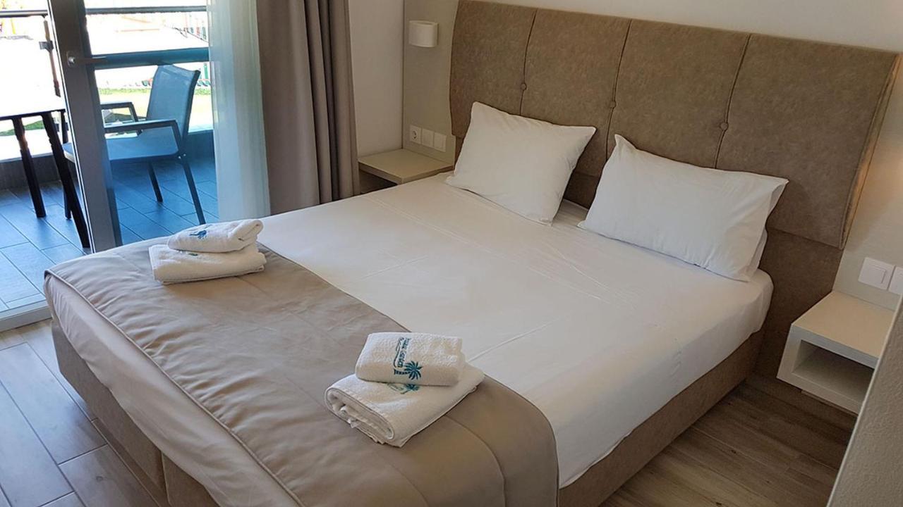 Finikas Garden Beach Resort Nikiti Extérieur photo