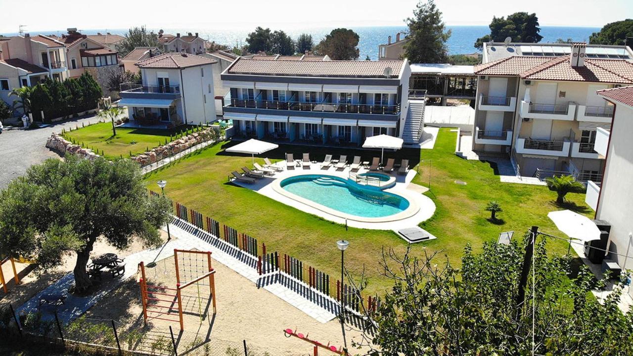 Finikas Garden Beach Resort Nikiti Extérieur photo