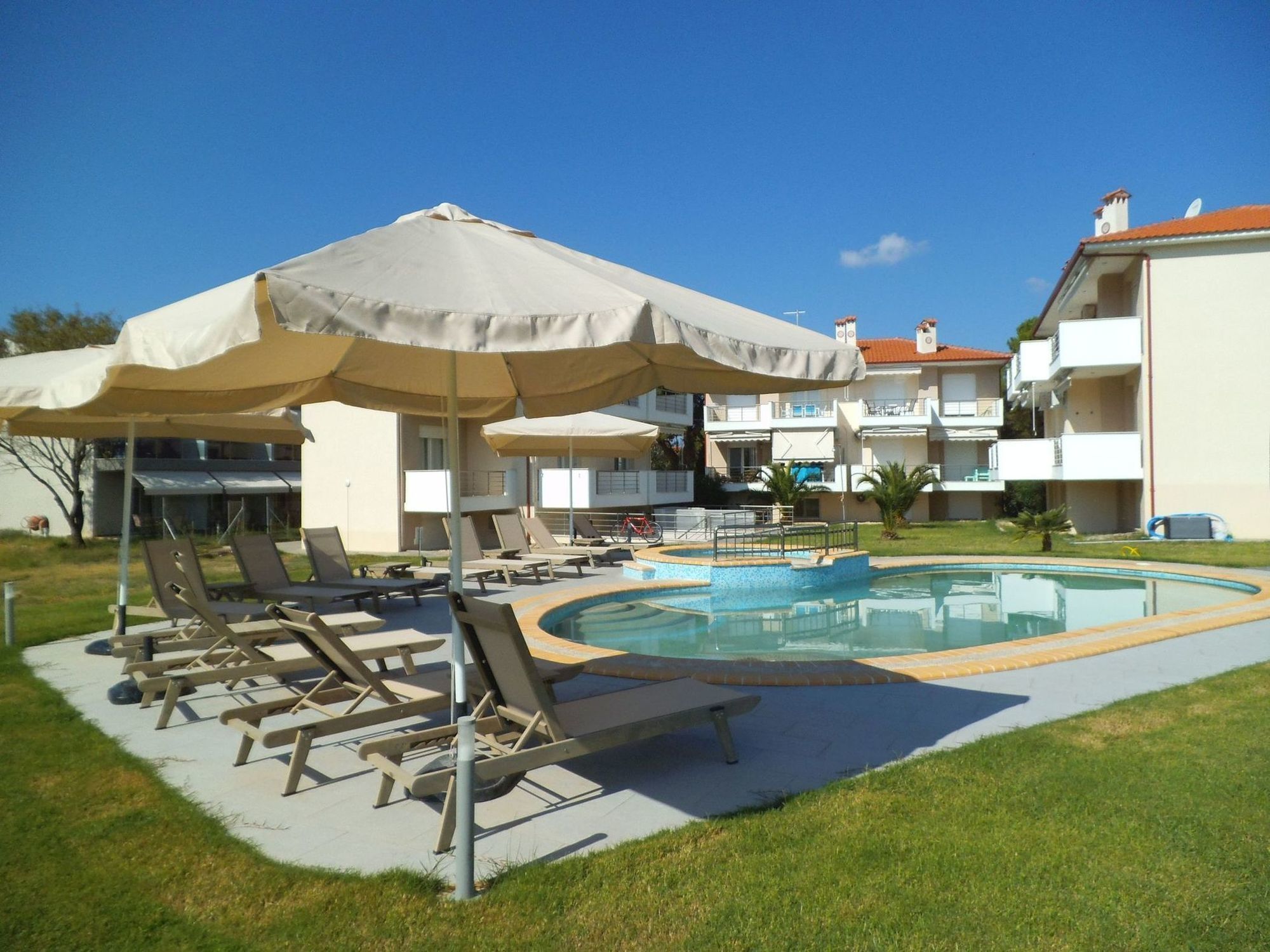 Finikas Garden Beach Resort Nikiti Extérieur photo